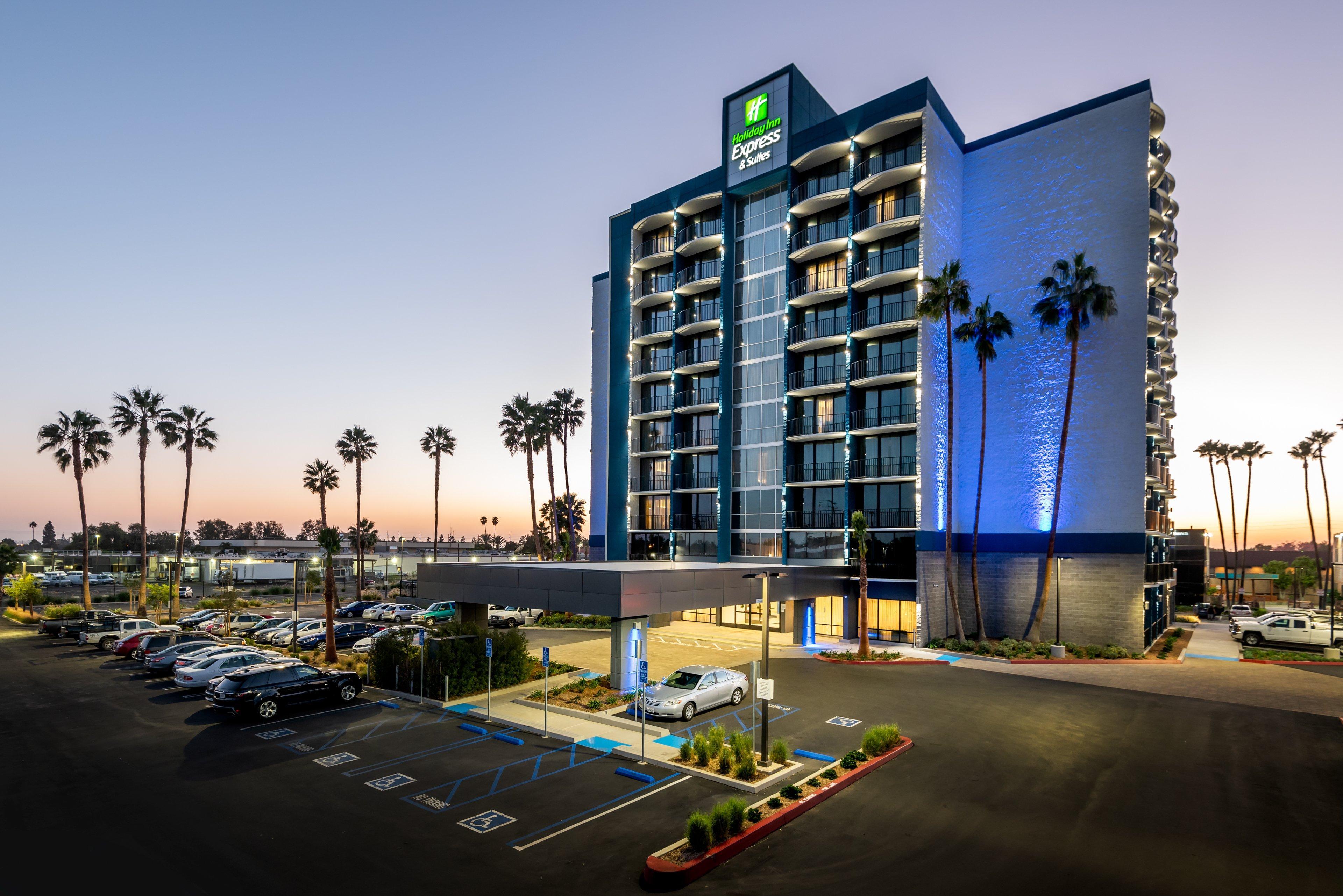 Holiday Inn Express & Suites Santa Ana - Orange County By Ihg Exterior foto