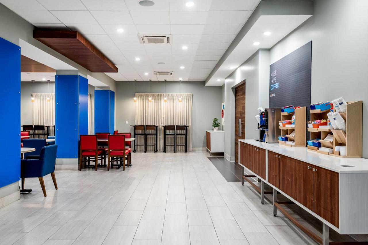 Holiday Inn Express & Suites Santa Ana - Orange County By Ihg Exterior foto